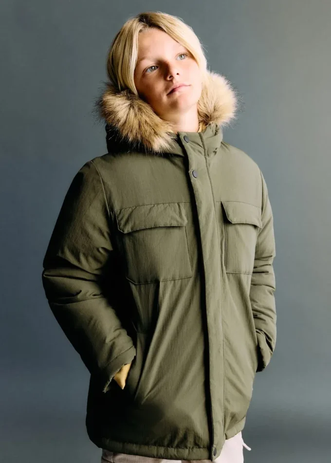 Anorak avec capuche effet peau lainée