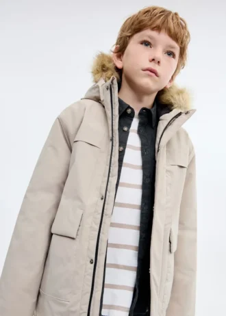 Anorak avec capuche effet peau lainée