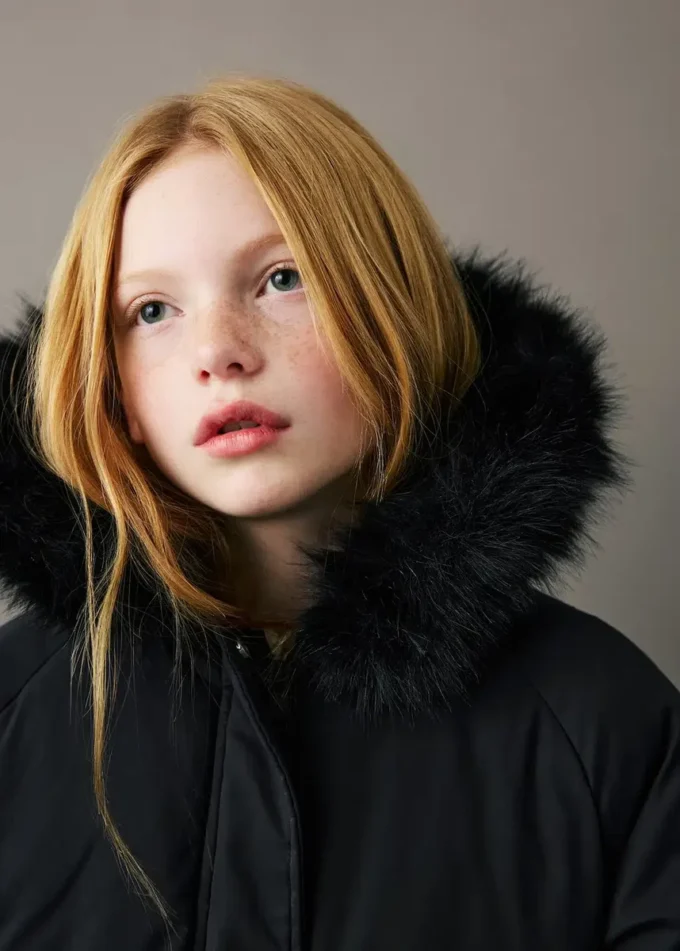 Anorak avec capuche effet peau lainée