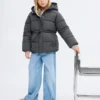 Anorak à capuche avec cordon de serrage