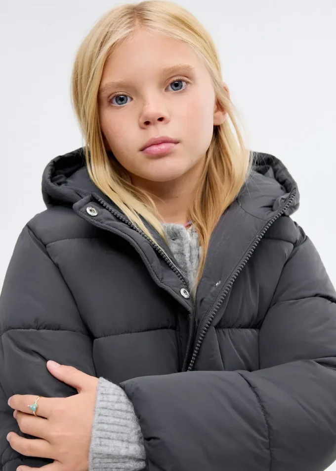 Anorak à capuche avec cordon de serrage