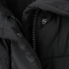 Anorak matelassé ajusté avec capuche