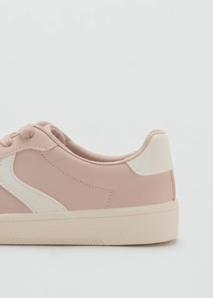 Baskets combinées avec lacets