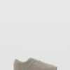 Baskets en daim
