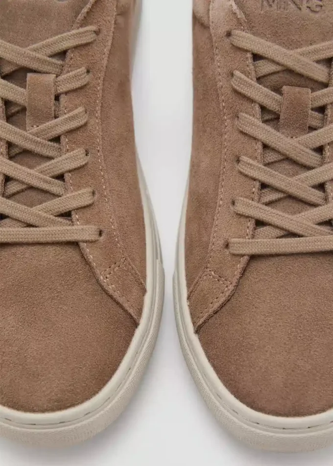 Baskets en daim