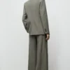 Blazer de costume avec poches à rabat