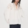 Blouse brodée avec nœuds