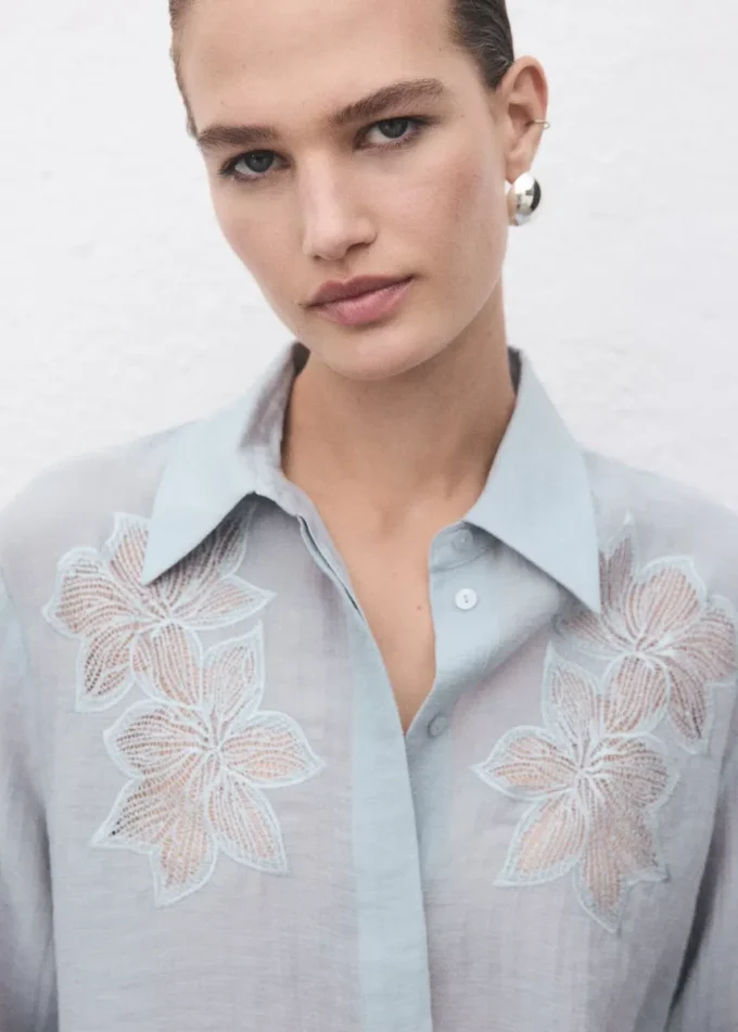 Blouse brodée en lyocell
