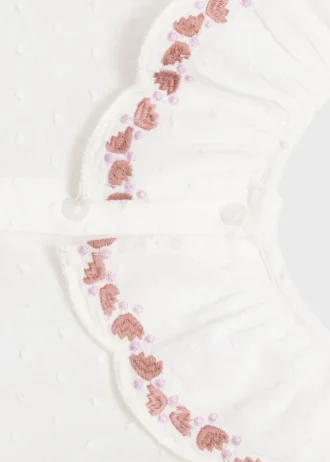 Blouse brodée en plumetis