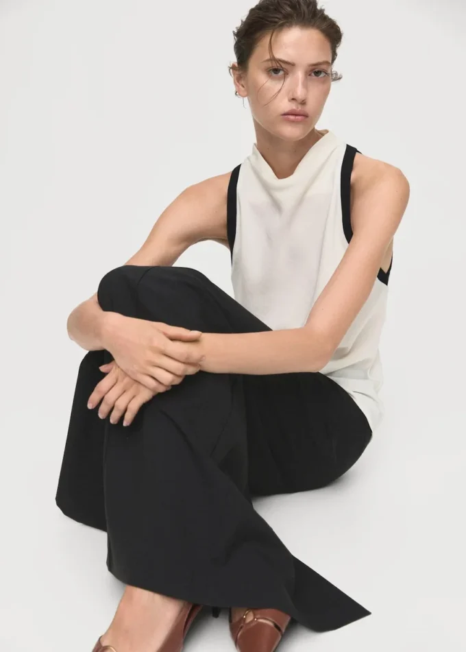 Blouse à col drapé et bordure contrastée