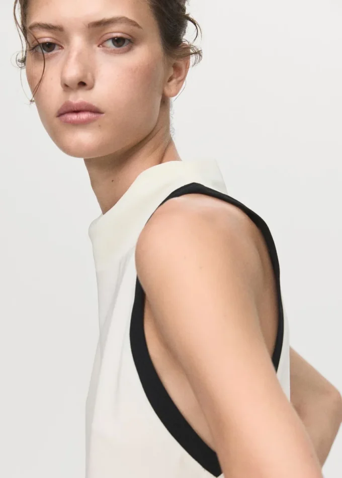 Blouse à col drapé et bordure contrastée