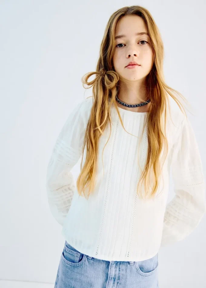 Blouse en coton brodé