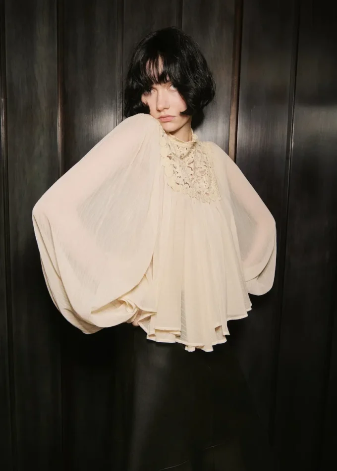 Blouse en dentelle