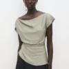 Blouse en modal à col asymétrique