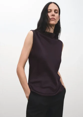 Blouse en satin avec encolure drapée