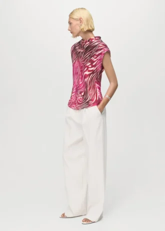 Blouse en satin avec encolure drapée