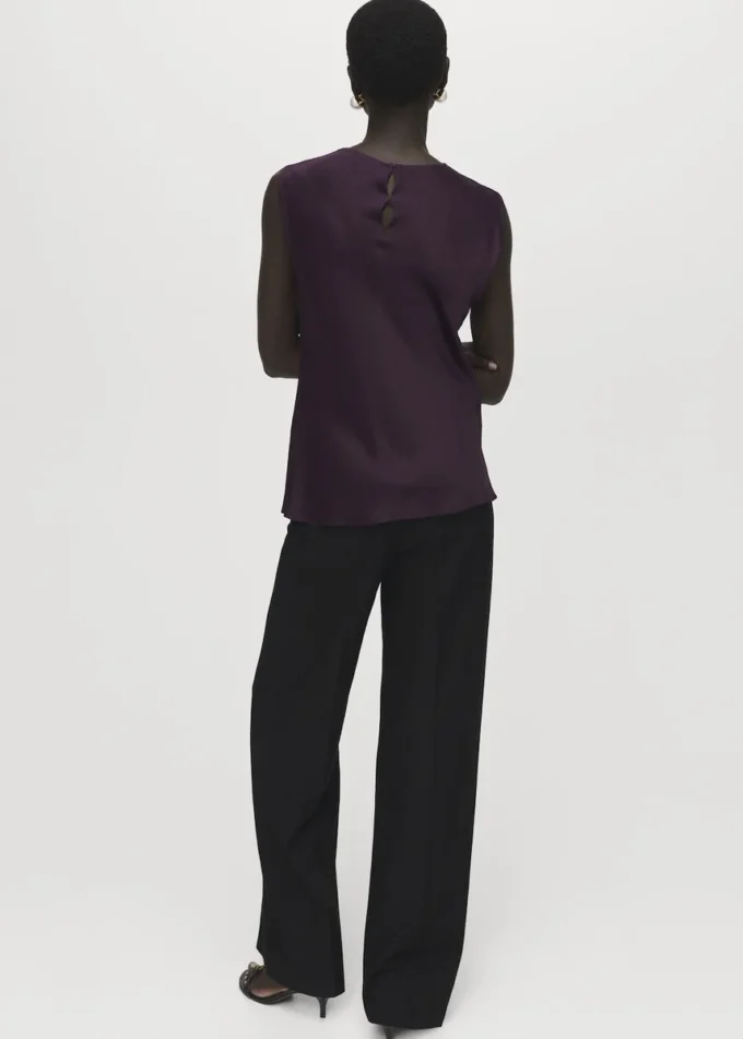 Blouse en satin avec encolure drapée