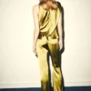 Blouse en satin avec encolure drapée