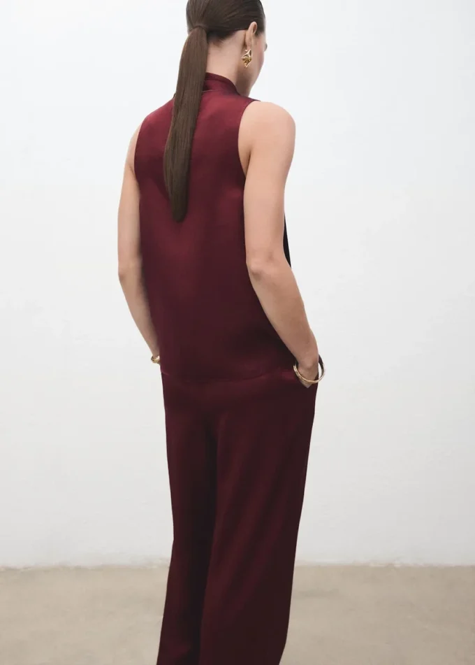 Blouse en satin avec foulard