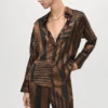 Blouse en satin rayé