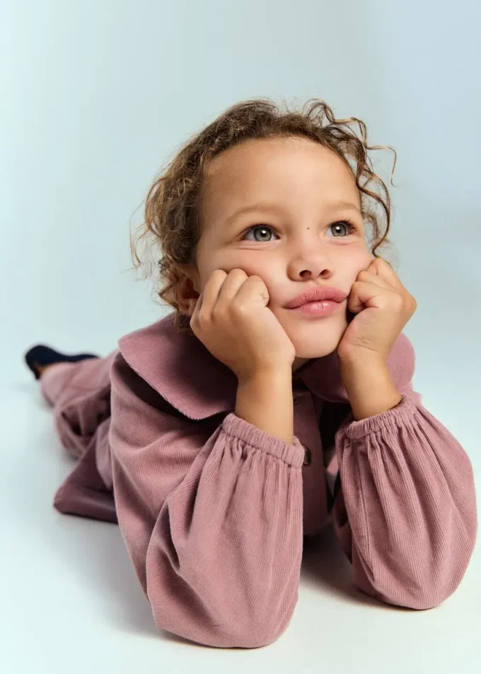 Blouse en velours côtelé avec col bébé