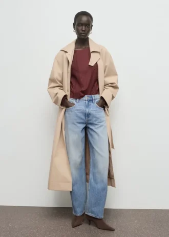 Blouse à manches bouffantes brodées