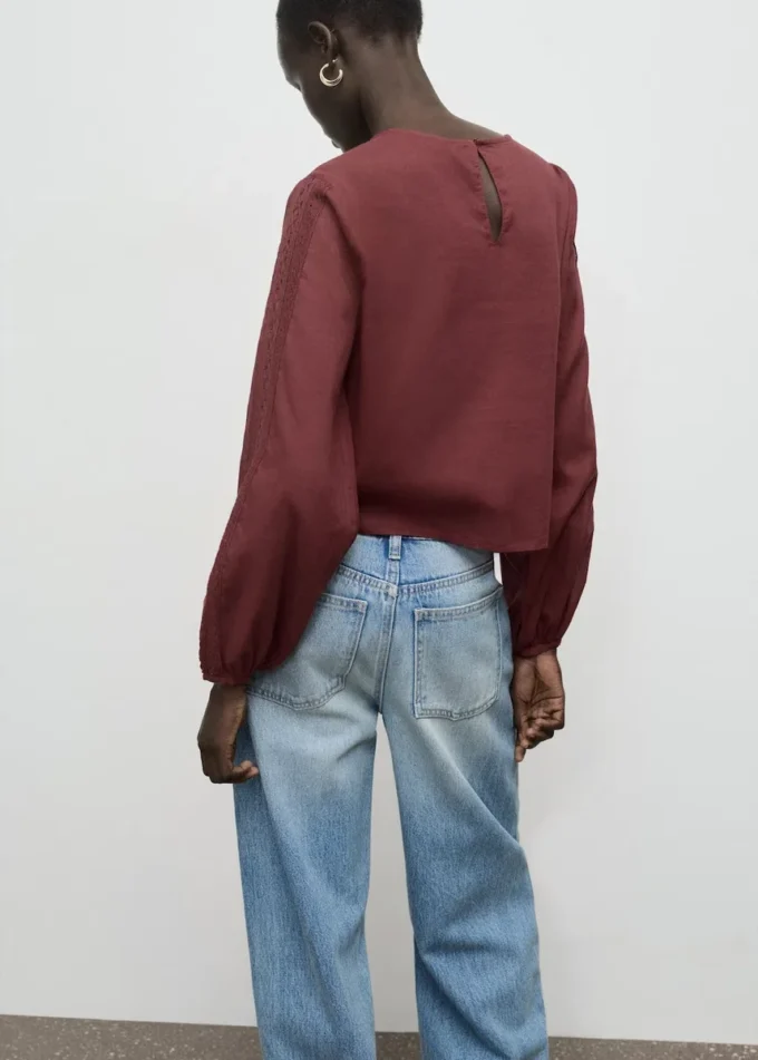 Blouse à manches bouffantes brodées