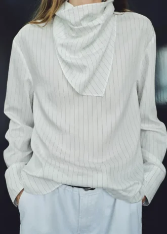 Blouse rayée avec foulard