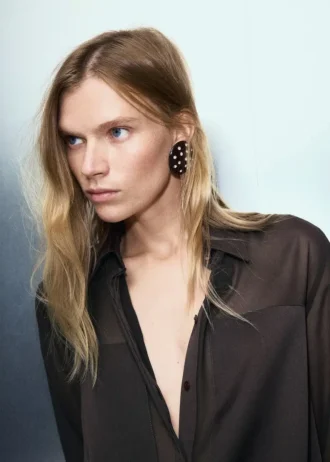 Blouse semi-transparente avec empiècements