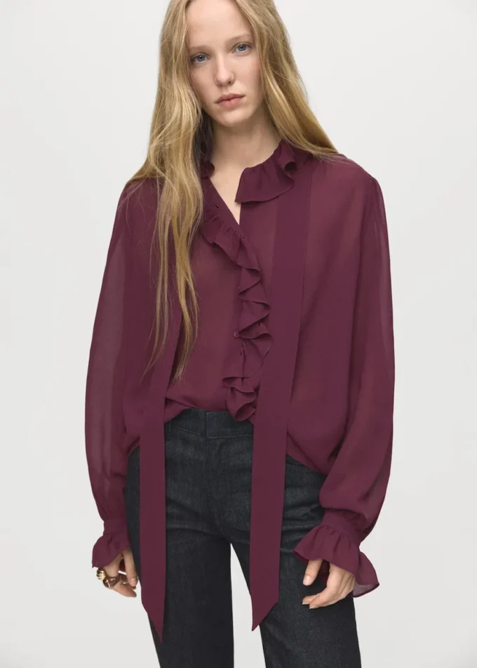 Blouse à volants avec foulard