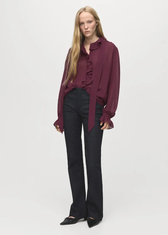 Blouse à volants avec foulard