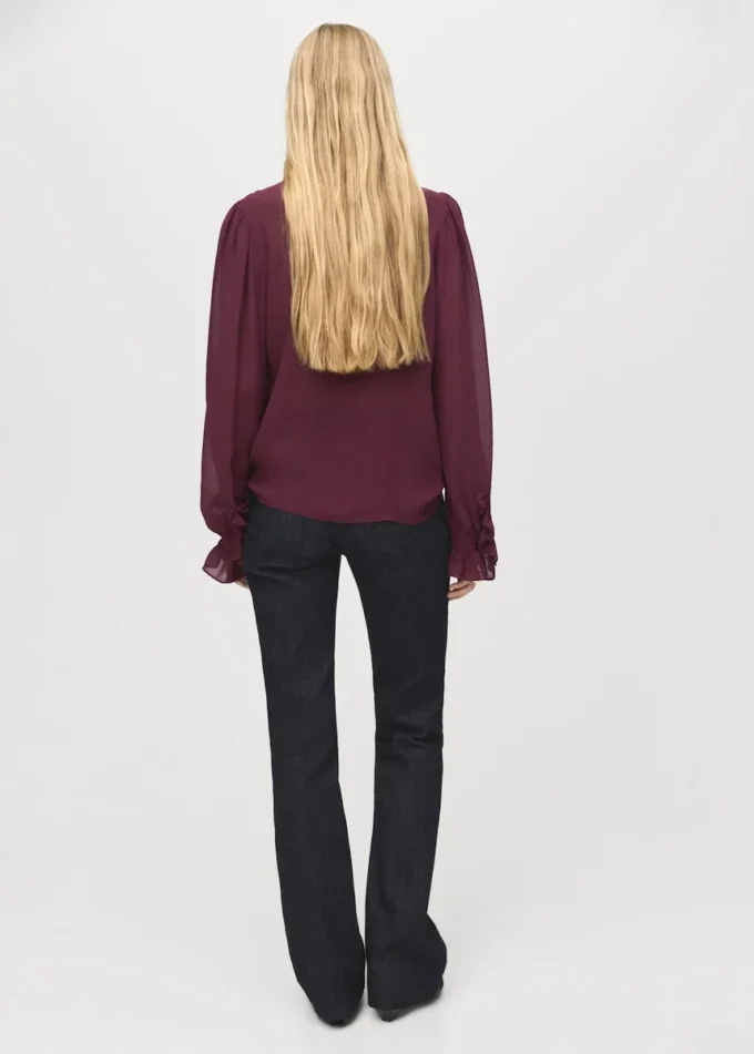 Blouse à volants avec foulard