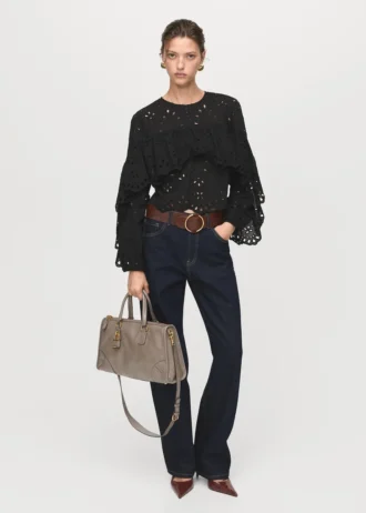 Blouse à volants brodés