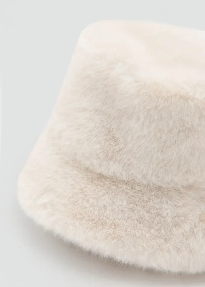 Bonnet effet fourrure