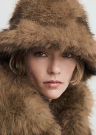 Bonnet en fausse fourrure