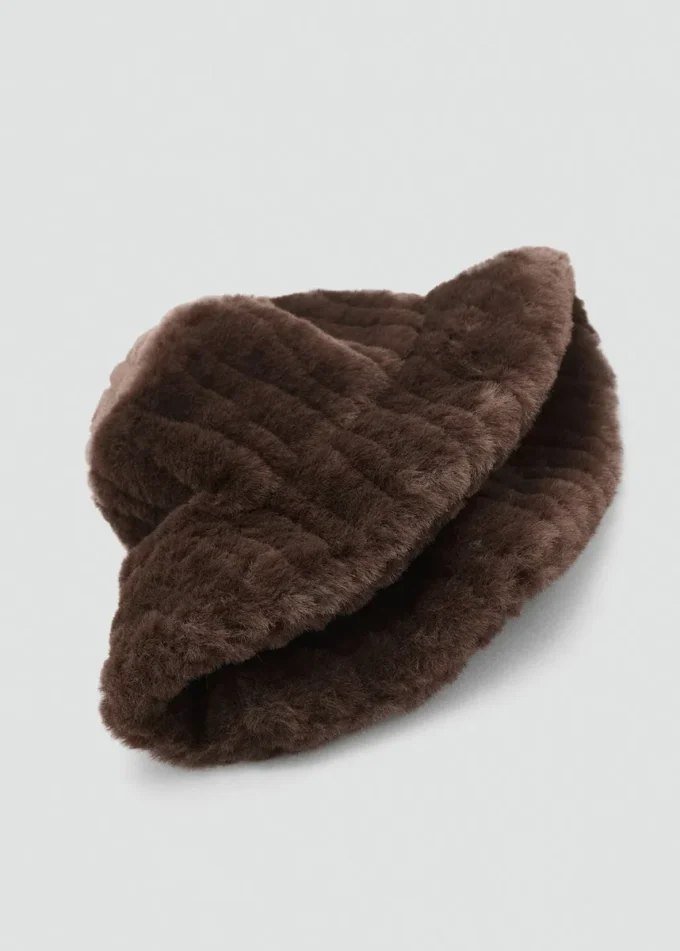 Bonnet en fausse fourrure