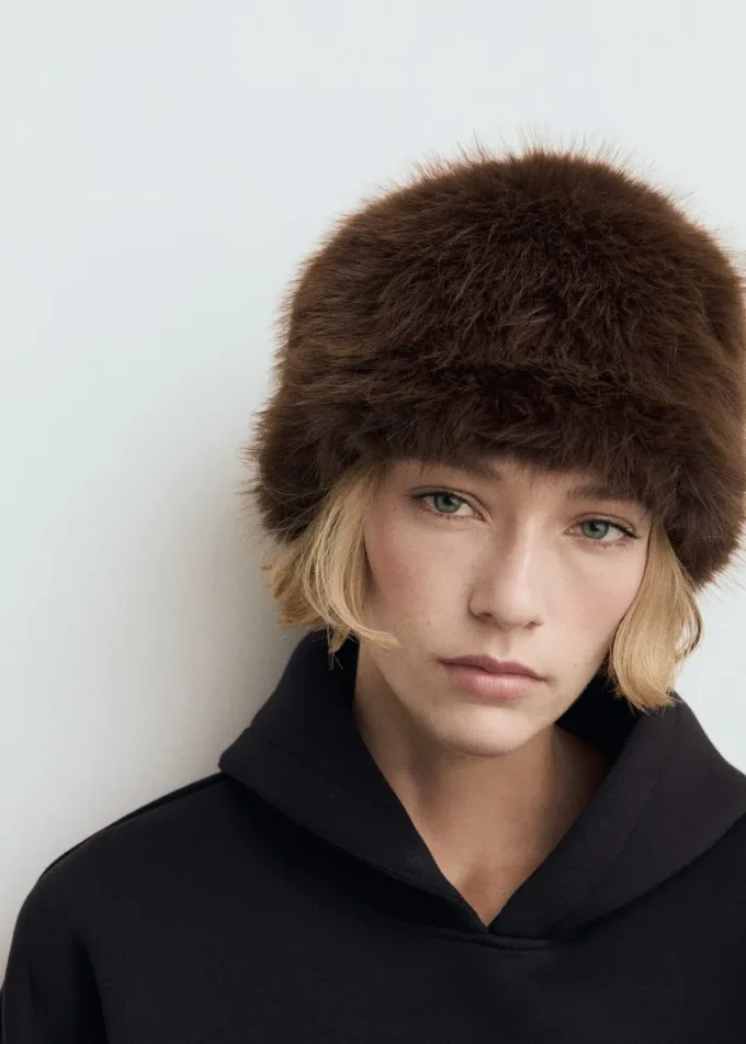 Bonnet en fausse fourrure