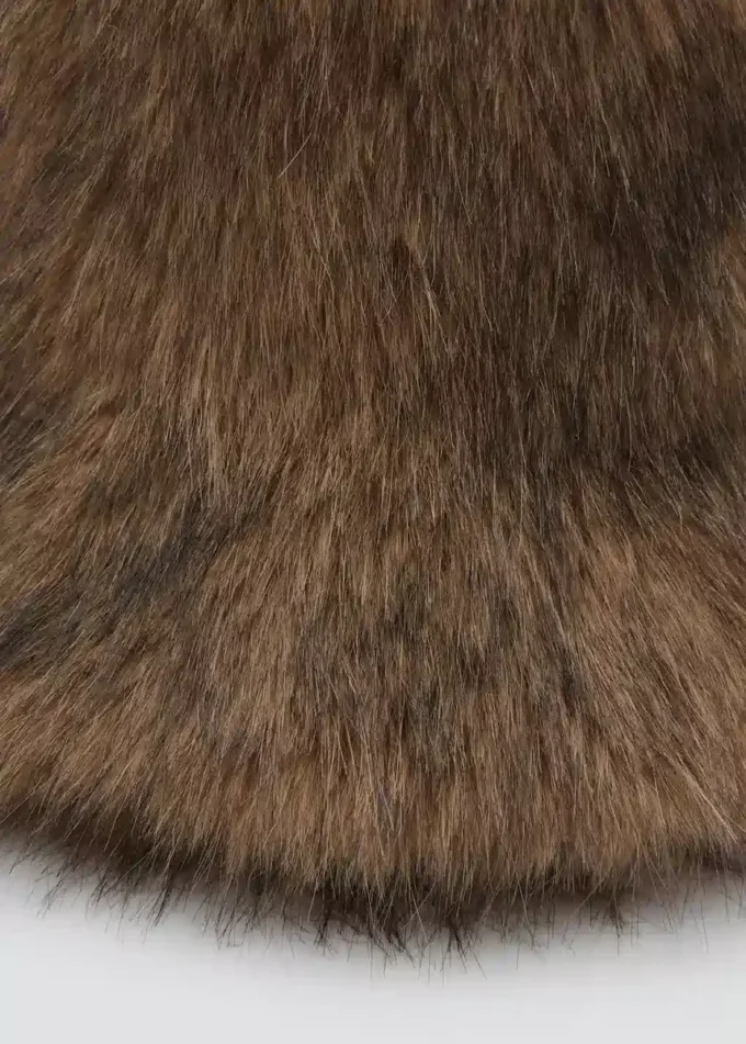 Bonnet en fausse fourrure