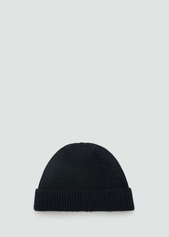 Bonnet en maille côtelée