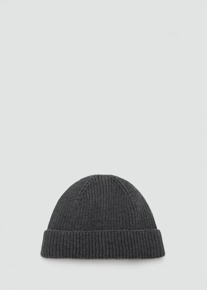 Bonnet en maille côtelée