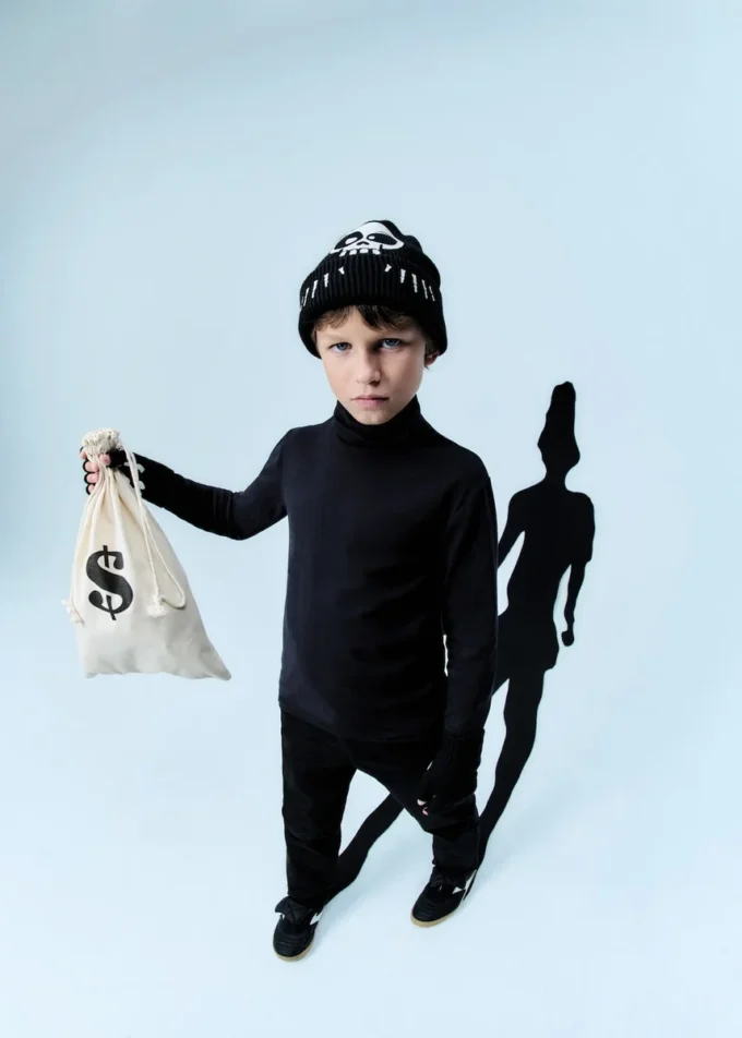 Bonnet en tricot avec motif tête de mort
