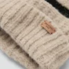 Bonnet en tricot rayé