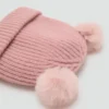 Bonnet à pompon en tricot