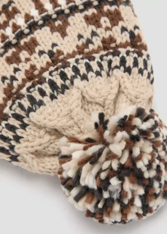 Bonnet à pompon en tricot