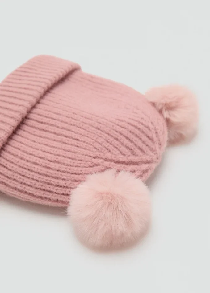 Bonnet à pompon en tricot