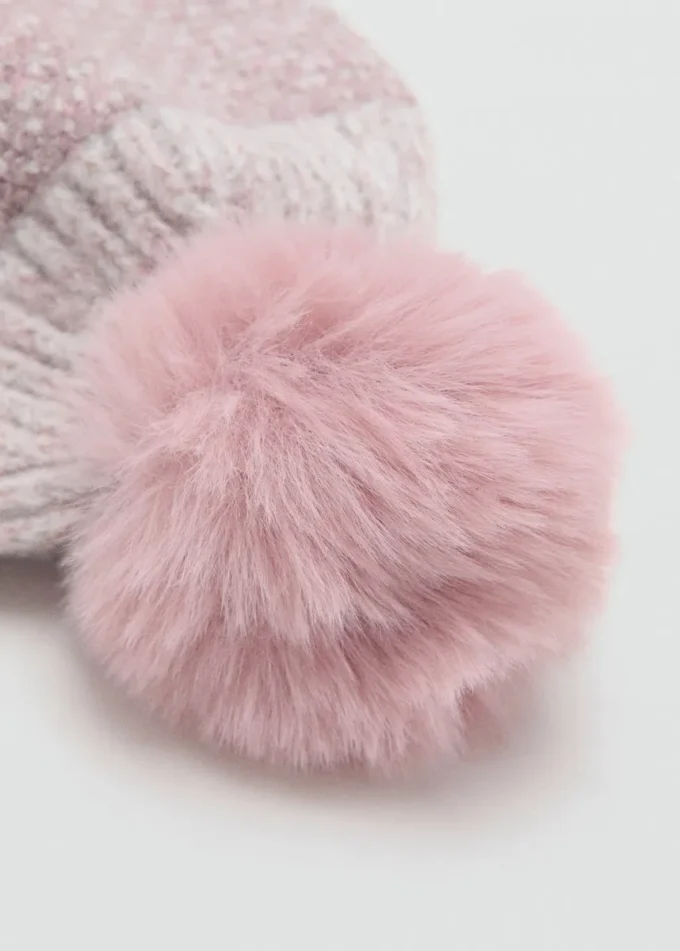 Bonnet à pompon en tricot