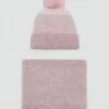 Bonnet à pompon en tricot