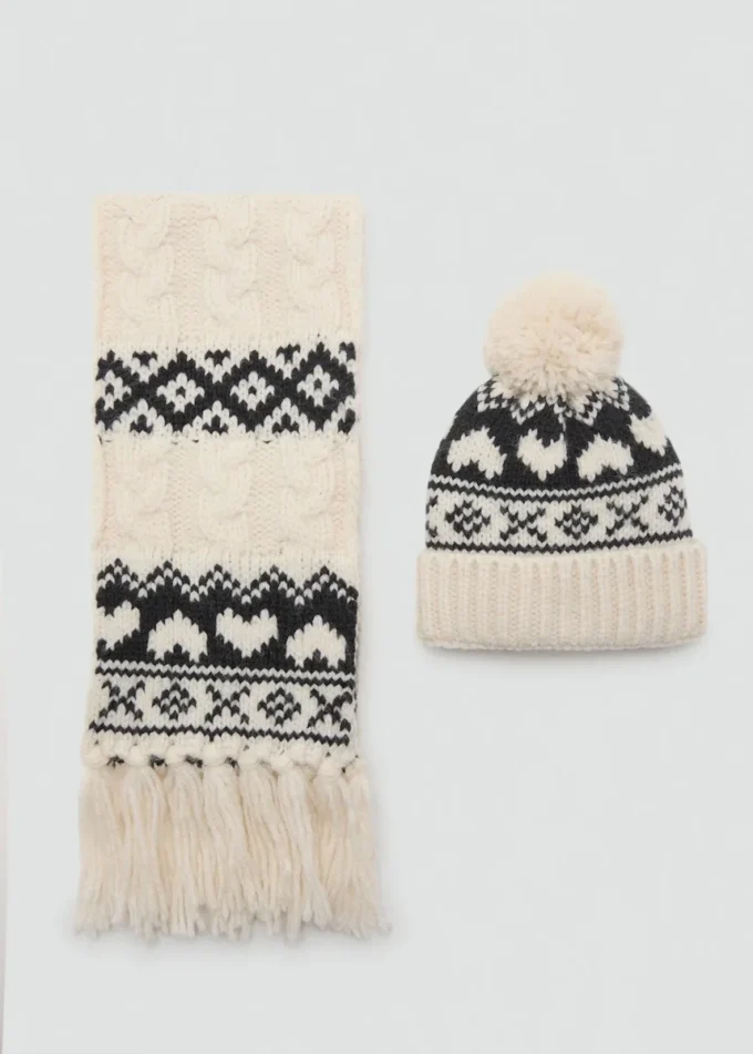 Bonnet à pompon en tricot