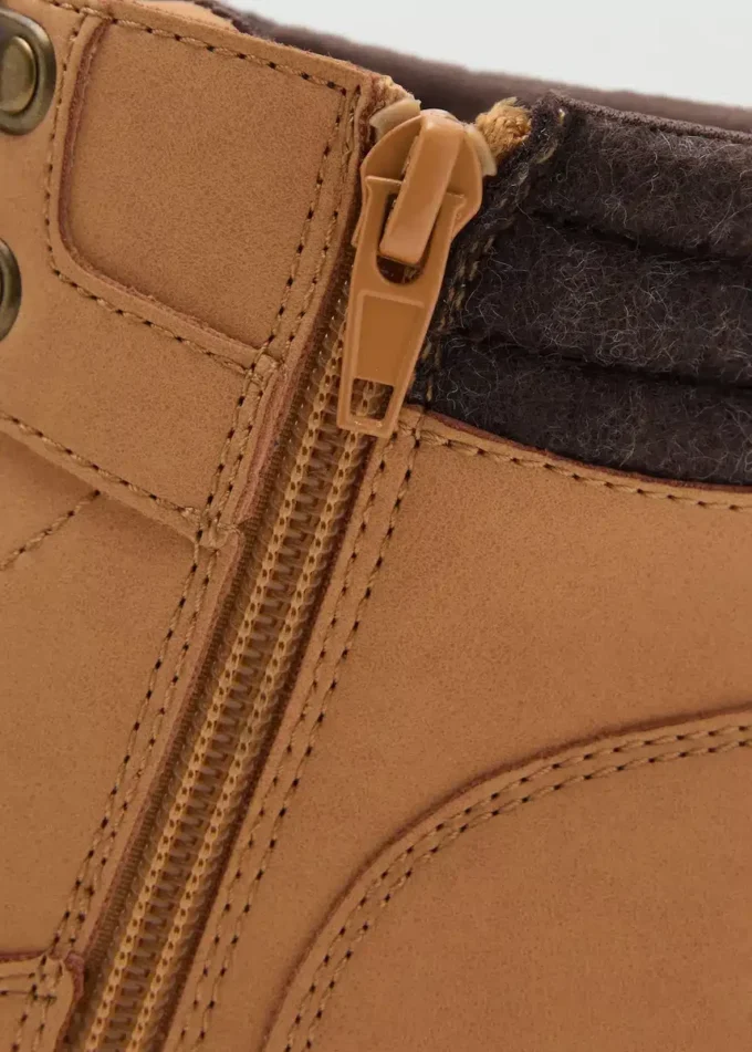 Bottes de montagne à lacets