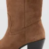 Bottes à talons en cuir